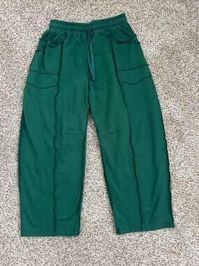 Barrel Wide Leg Green Sweatpants Large w/ Six Large Pockets!